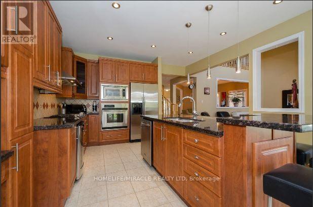30 Masters Green Crescent, Brampton, Ontario  L7A 3K6 - Photo 14 - W13596146