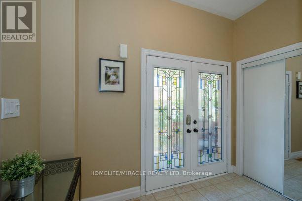30 Masters Green Crescent, Brampton, Ontario  L7A 3K6 - Photo 5 - W13596146