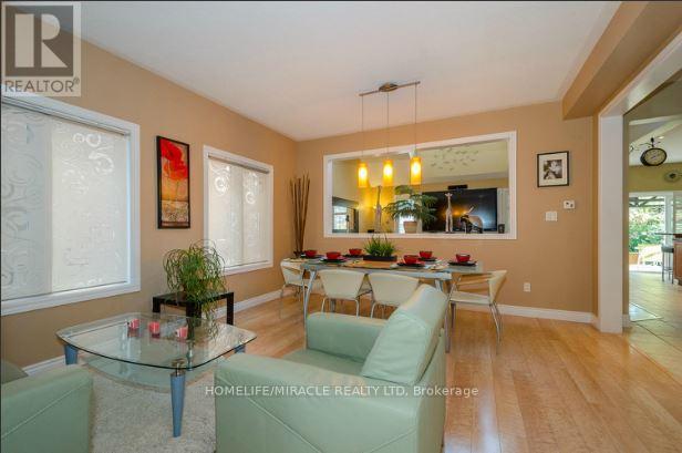 30 Masters Green Crescent, Brampton, Ontario  L7A 3K6 - Photo 7 - W13596146