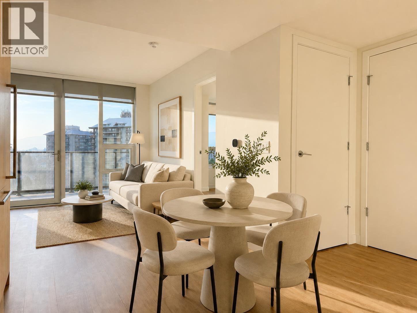2001 2135 SPRINGER AVENUE, Burnaby