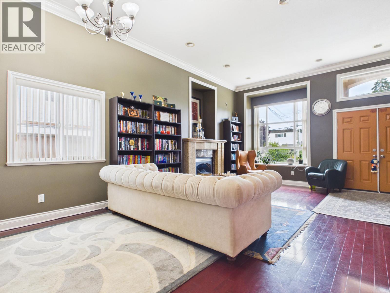 6615 Dufferin, Burnaby, British Columbia  V5H 3T2 - Photo 5 - R3148740