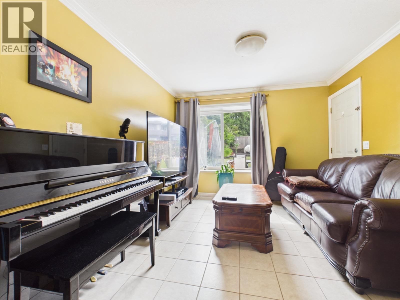 6615 Dufferin, Burnaby, British Columbia  V5H 3T2 - Photo 10 - R3148740
