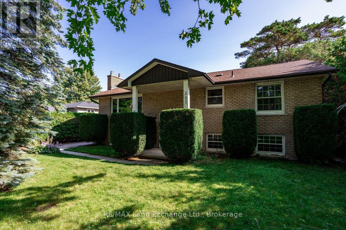 257 Kingsway Street, Kincardine, Ontario  N2Z 1G2 - Photo 1 - X13596240