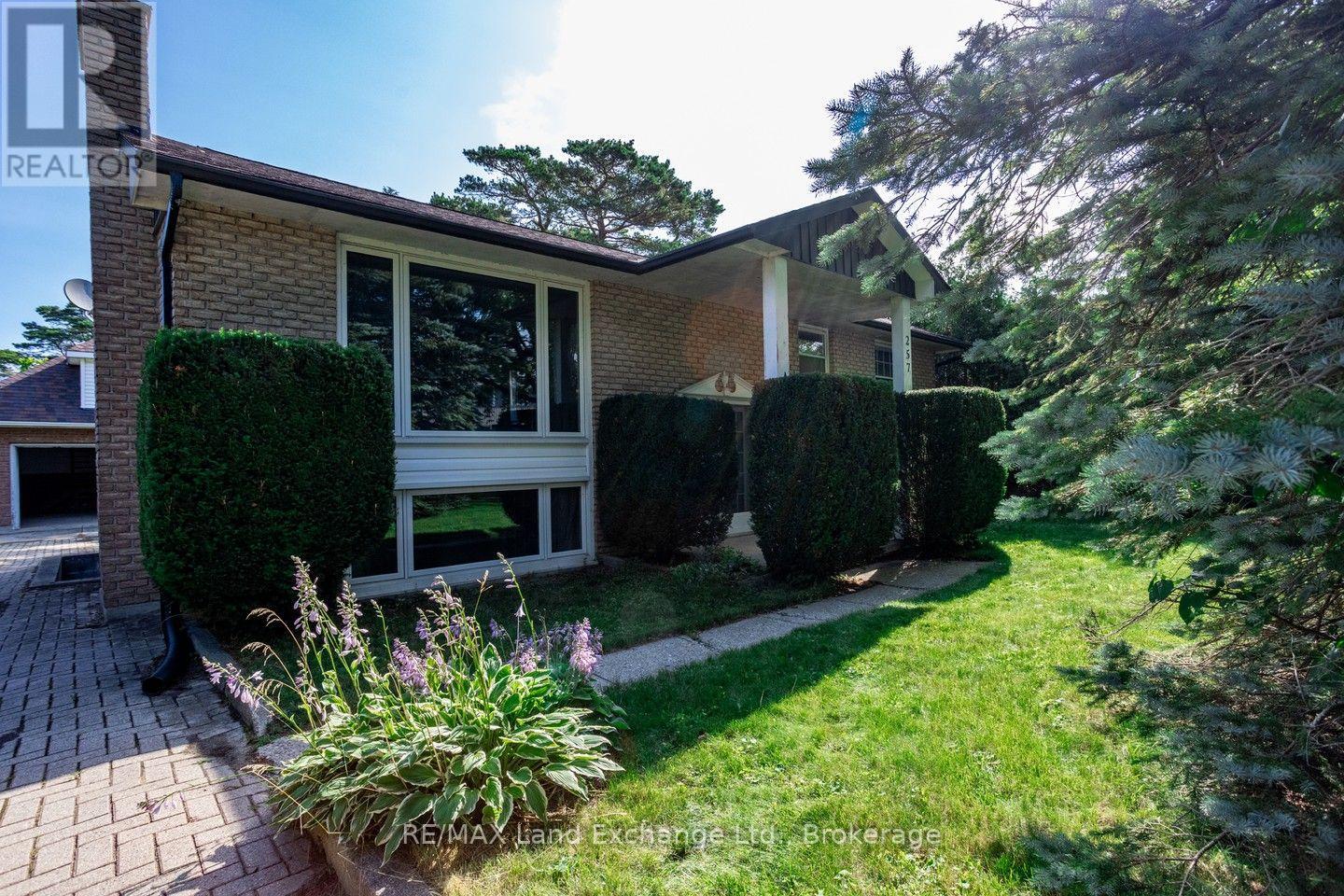 257 Kingsway Street, Kincardine, Ontario  N2Z 1G2 - Photo 2 - X13596240