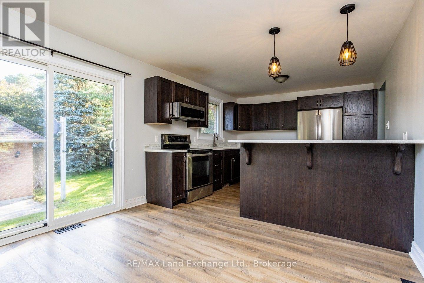 257 Kingsway Street, Kincardine, Ontario  N2Z 1G2 - Photo 8 - X13596240