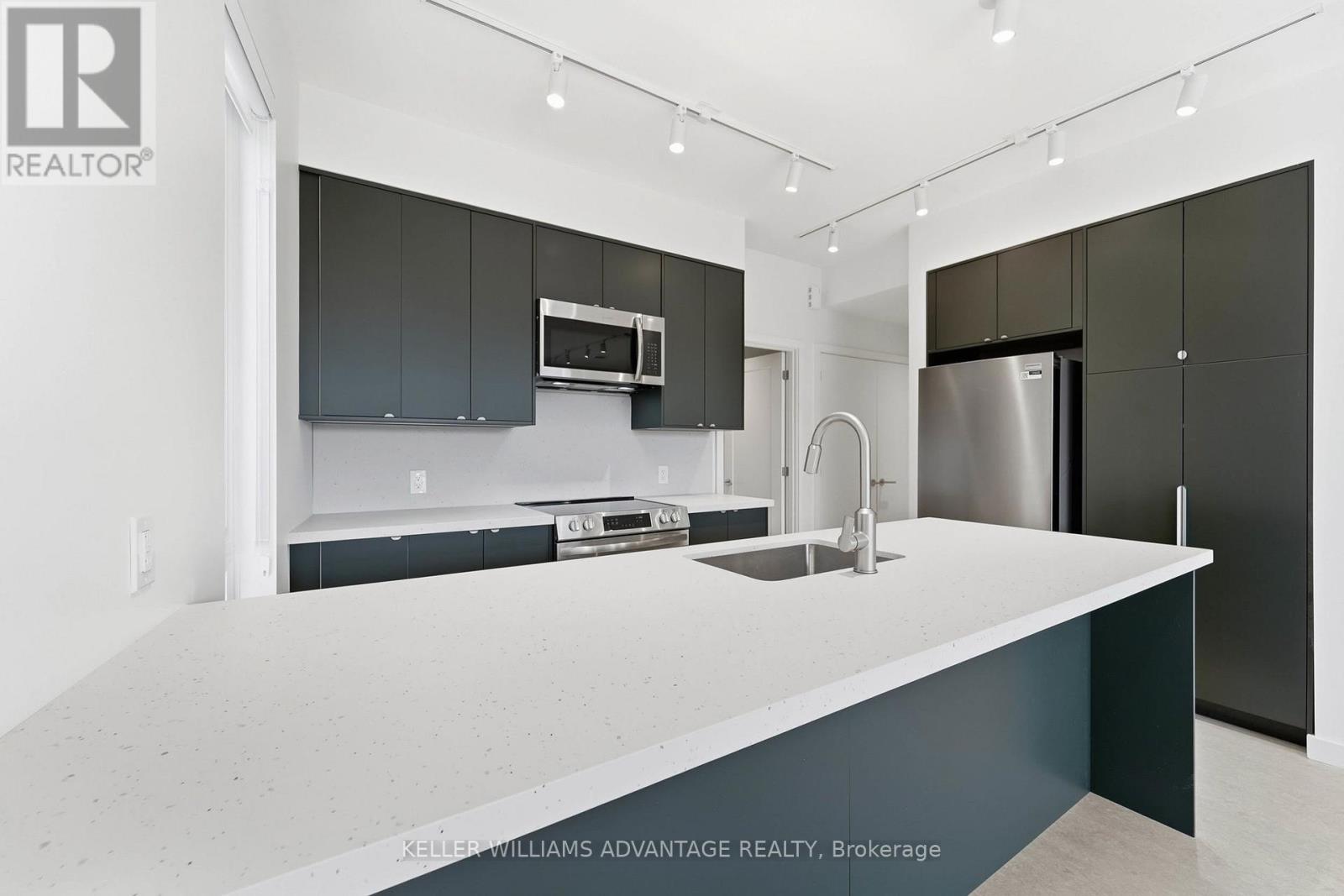 Unit D - 616 Delaware Avenue N, Toronto, Ontario  M6H 2V2 - Photo 4 - C13516636