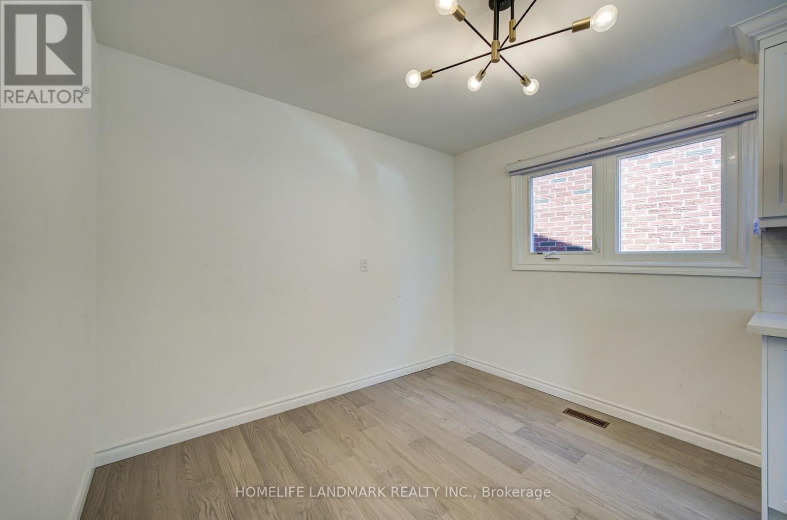 25 Lansbury Drive, Toronto, Ontario  M1V 3J2 - Photo 9 - E13552288
