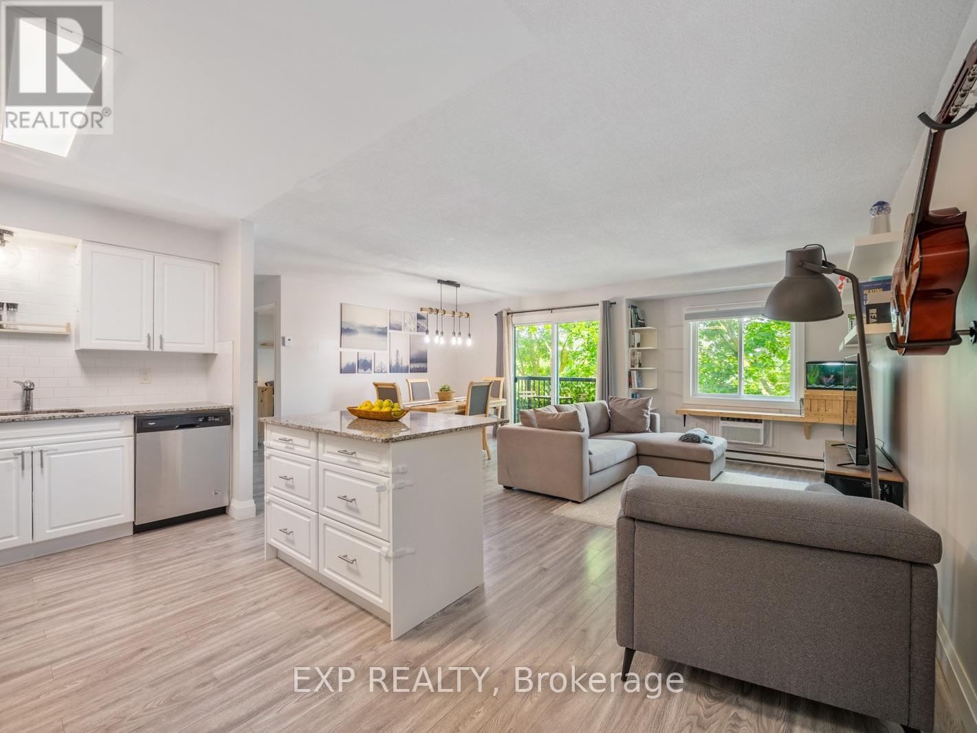 301 - 276 Eiwo Court, Waterloo, Ontario N2K 3M6 - Photo 2 - X13544720