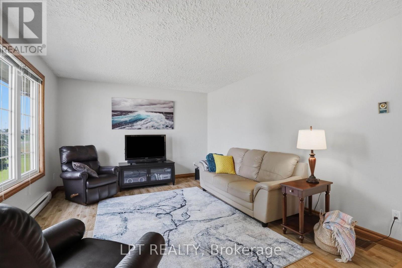 22095 Mc Dougall Line, West Elgin, Ontario  N0L 2C0 - Photo 17 - X13596262