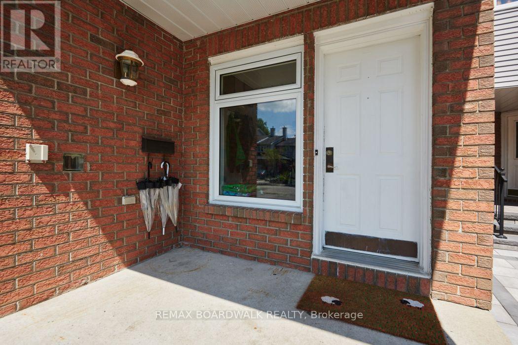 79 Hunters Glen Crescent, Ottawa, Ontario  K1T 3R1 - Photo 2 - X13596308