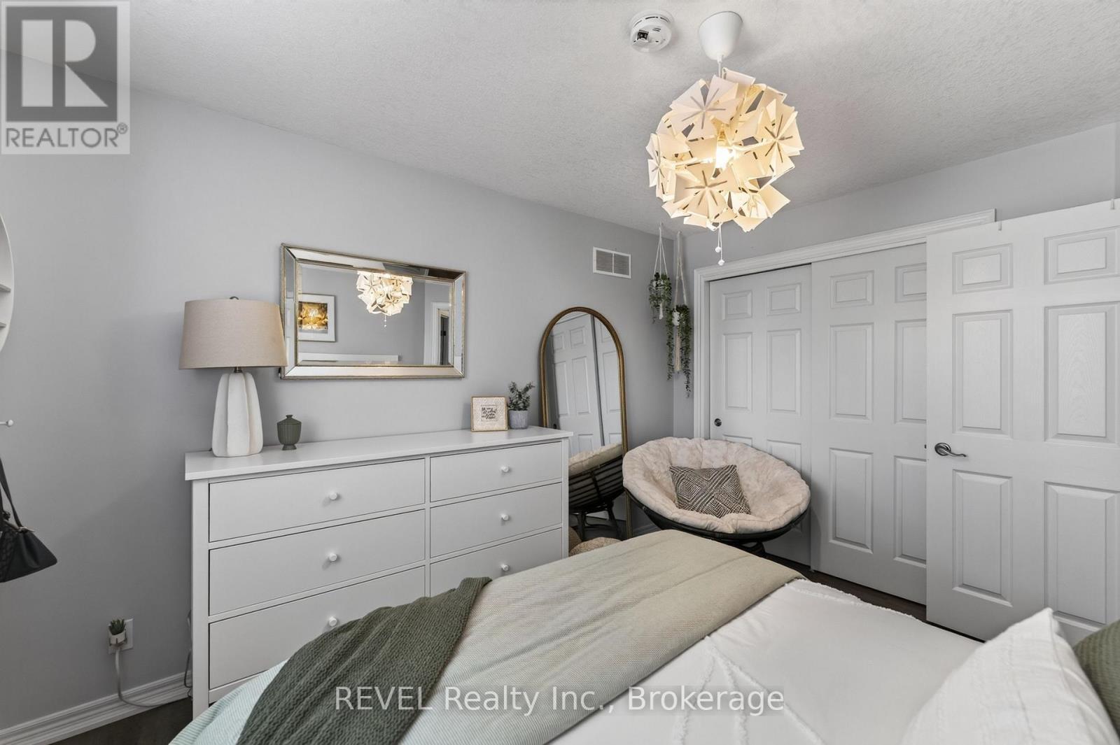3 Fosh Court, St. Catharines, Ontario  L2S 4A9 - Photo 28 - X13596270