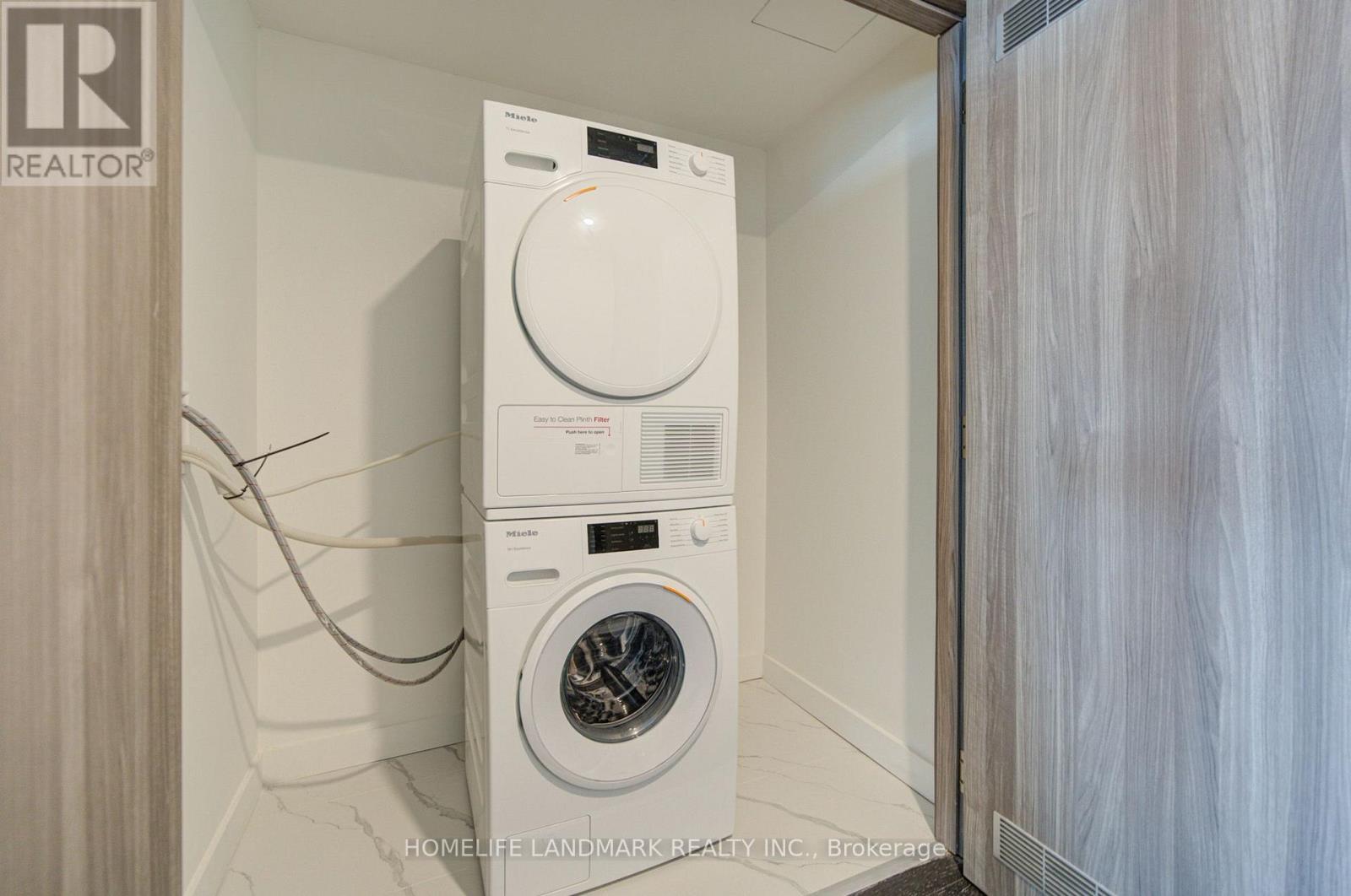 6205 - 1 Concord Cityplace Way, Toronto, Ontario  M5V 0X3 - Photo 12 - C13596224