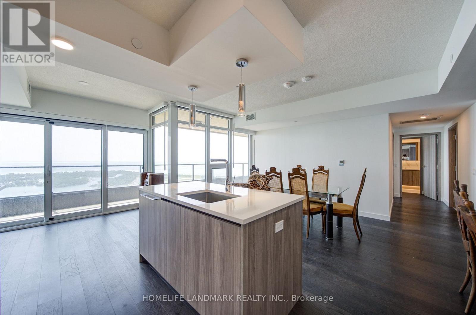 6205 - 1 Concord Cityplace Way, Toronto, Ontario  M5V 0X3 - Photo 21 - C13596224