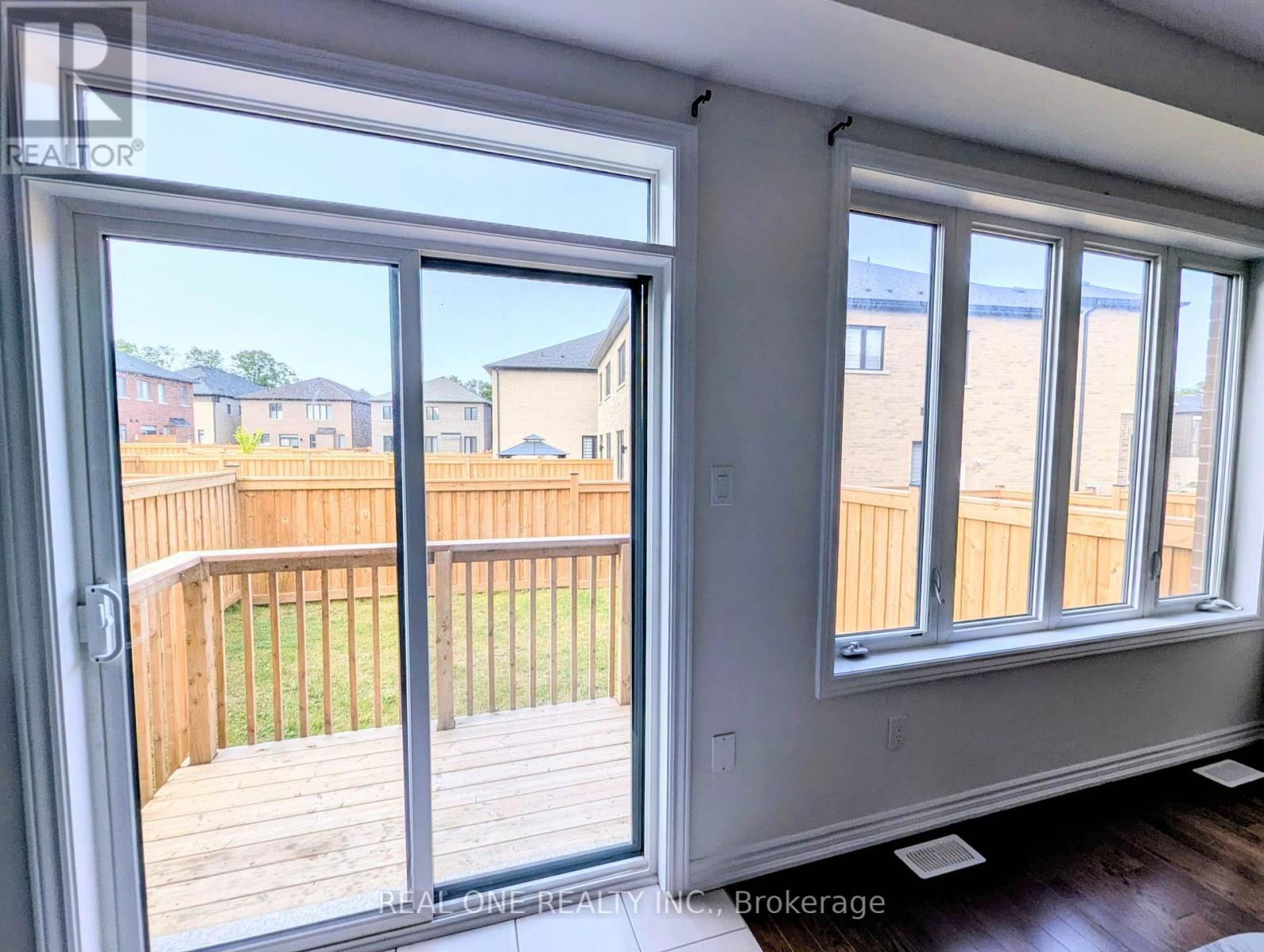 7 O'reilly Street, Whitby, Ontario  L1P 0N7 - Photo 18 - E13596184