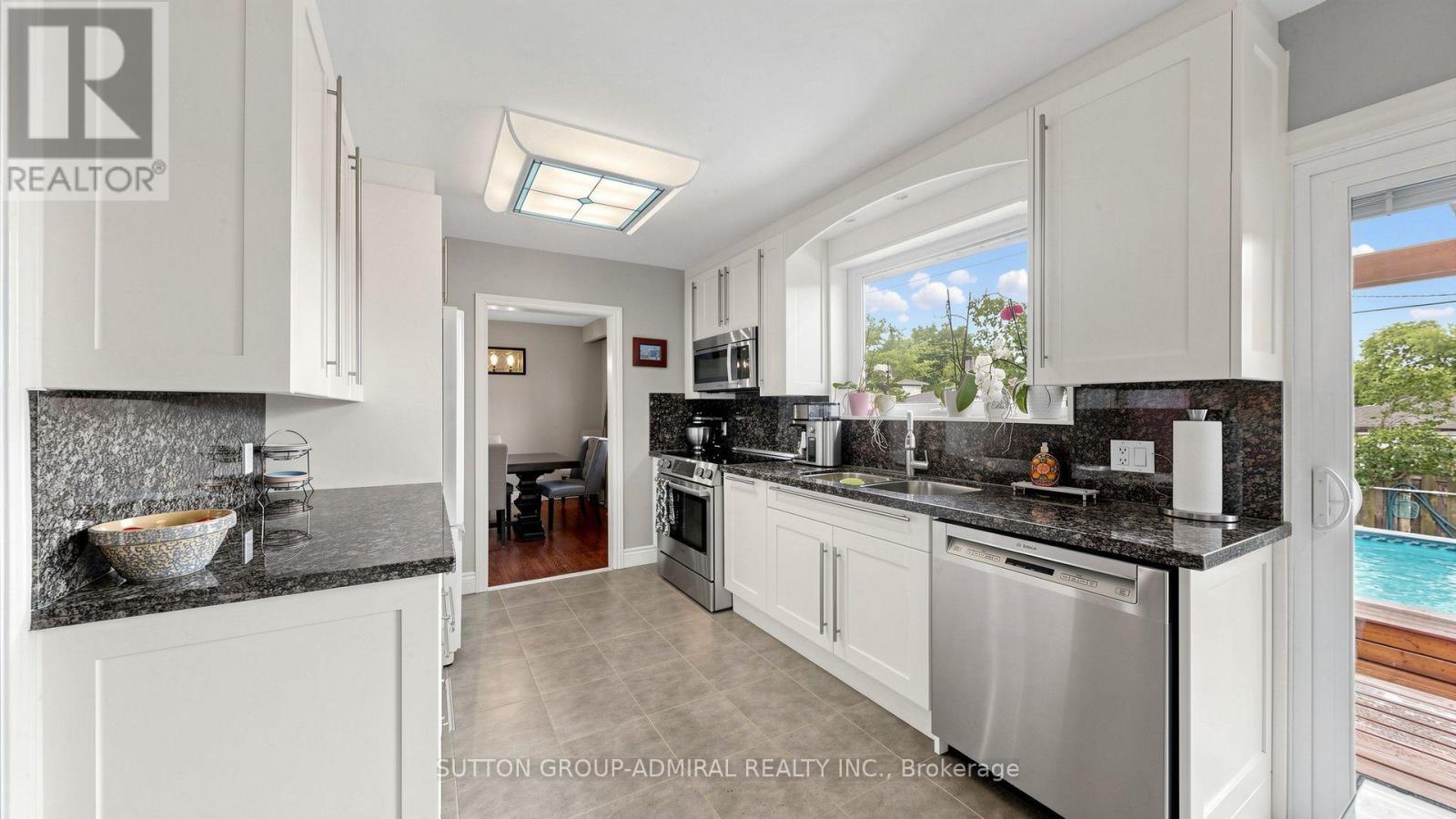 21 Donalbain Crescent, Markham, Ontario  L3T 3S3 - Photo 24 - N13596174