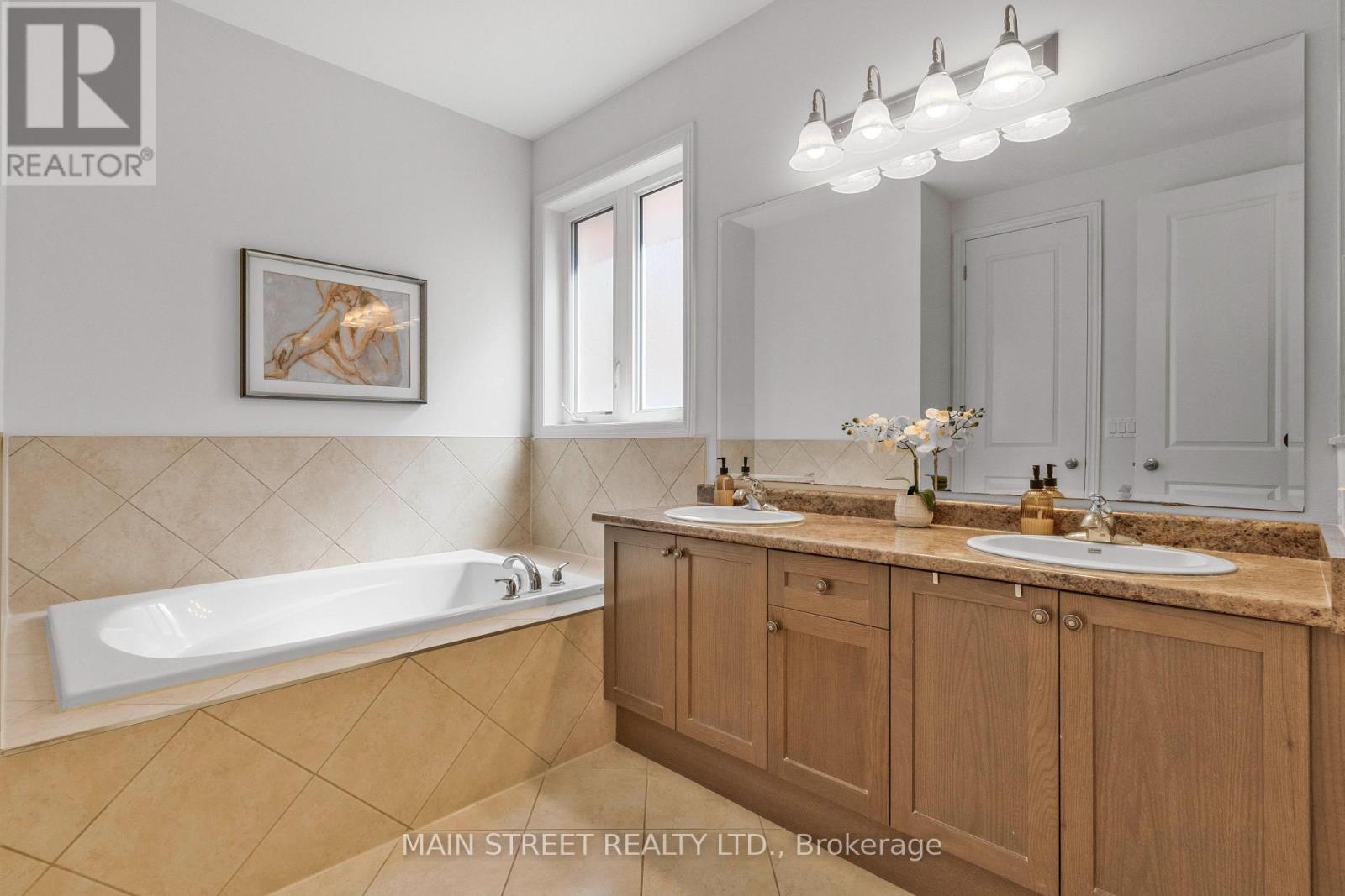 71 Vivian Creek Road, East Gwillimbury (Mt Albert), Ontario  L0G 1M0 - Photo 23 - N13596282