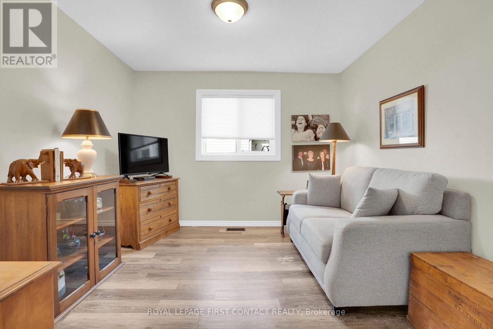 214 Point Street, Clearview, Ontario  L0M 1S0 - Photo 14 - S13596254