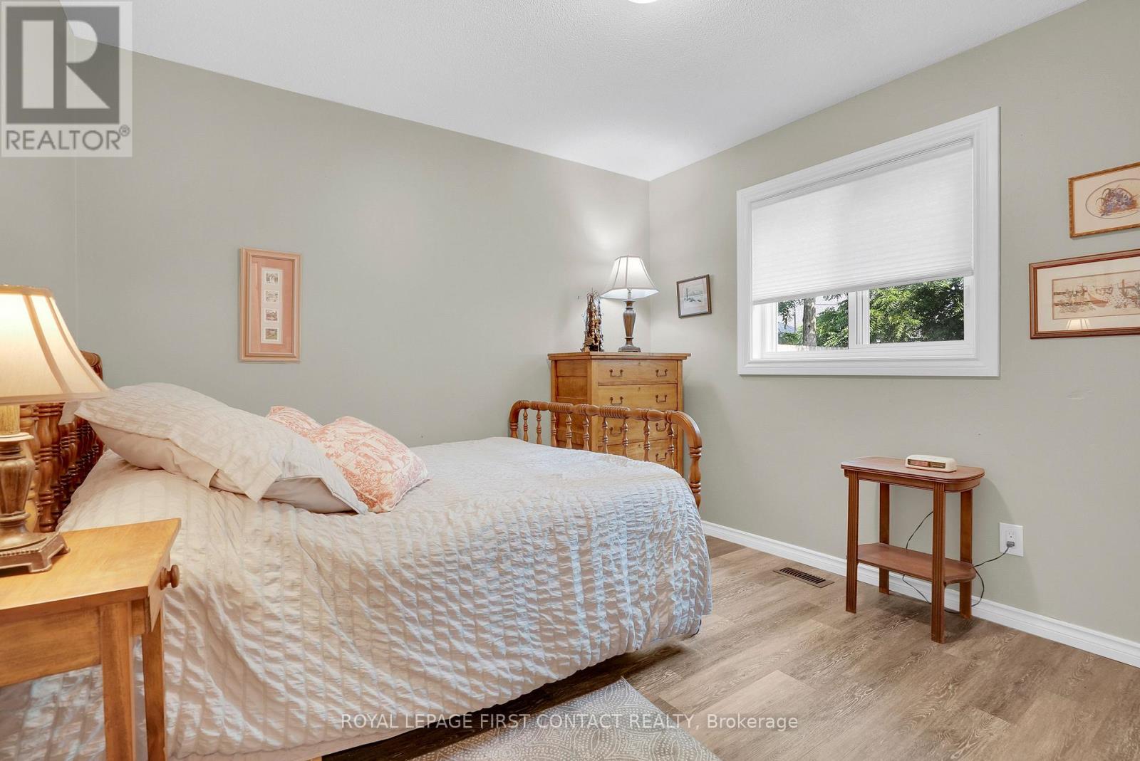 214 Point Street, Clearview, Ontario  L0M 1S0 - Photo 17 - S13596254