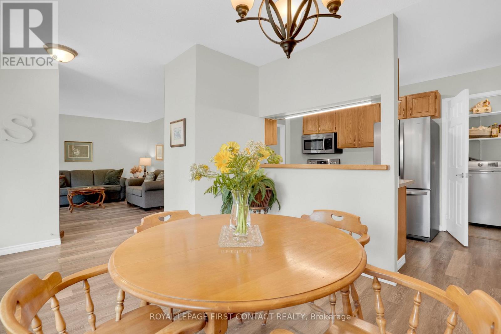 214 Point Street, Clearview, Ontario  L0M 1S0 - Photo 8 - S13596254