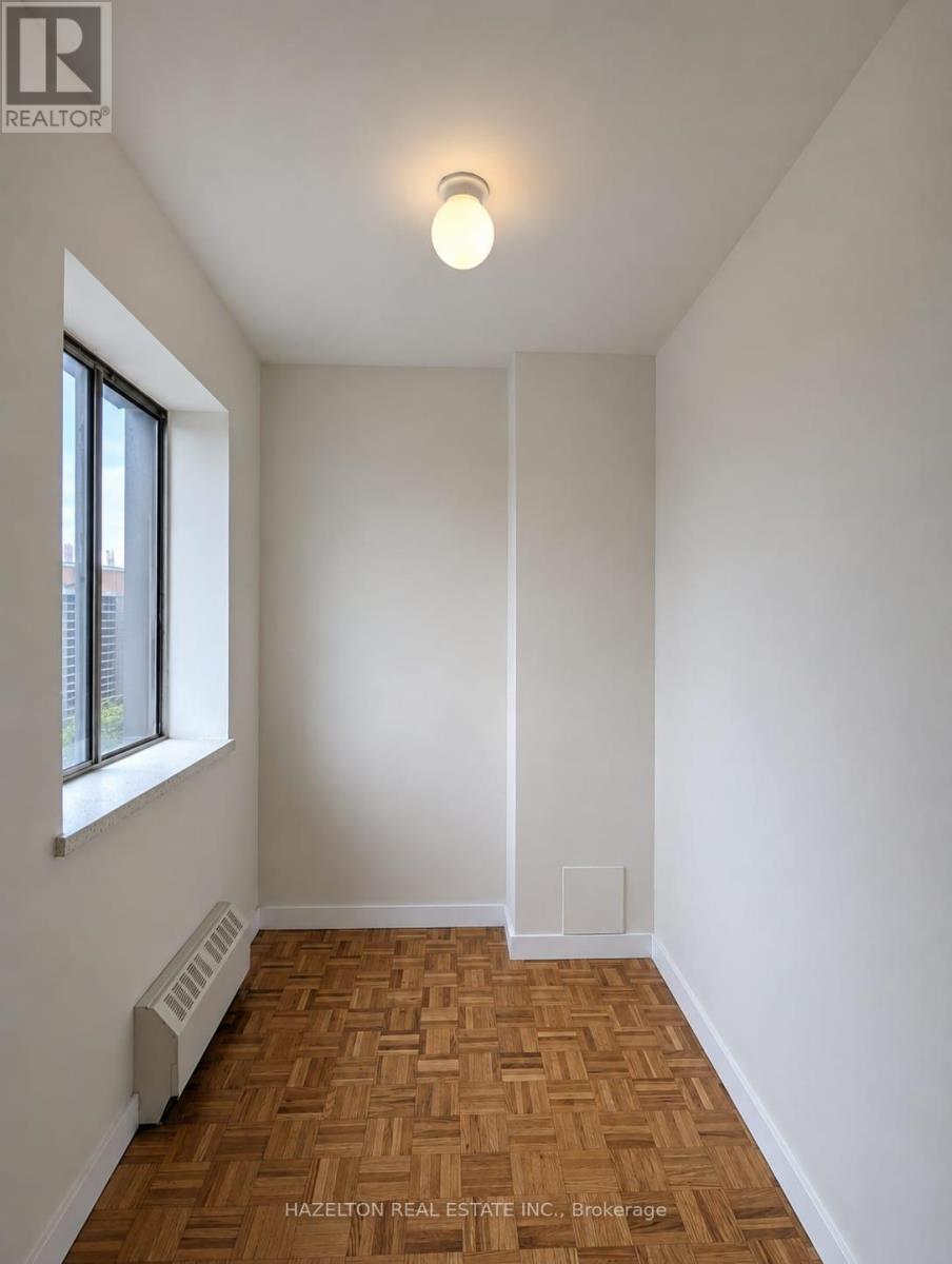 1015 - 1665 Bloor Street E, Mississauga, Ontario  L4X 1S4 - Photo 8 - W13596256