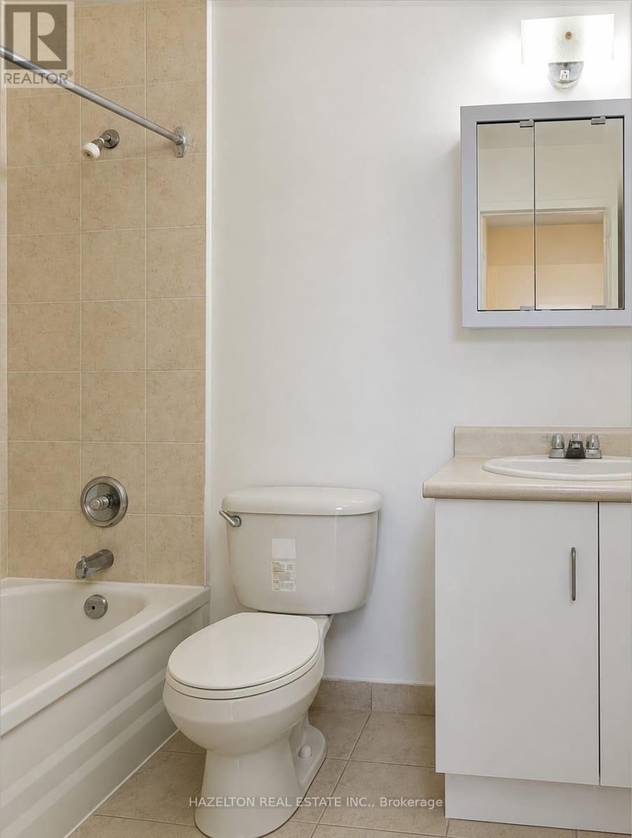 1015 - 1665 Bloor Street E, Mississauga, Ontario  L4X 1S4 - Photo 9 - W13596256