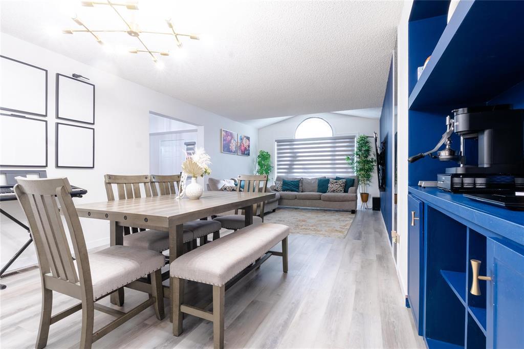 95 De La Seigneurie Boulevard, Winnipeg, Manitoba  R3X 1S2 - Photo 4 - 202617120