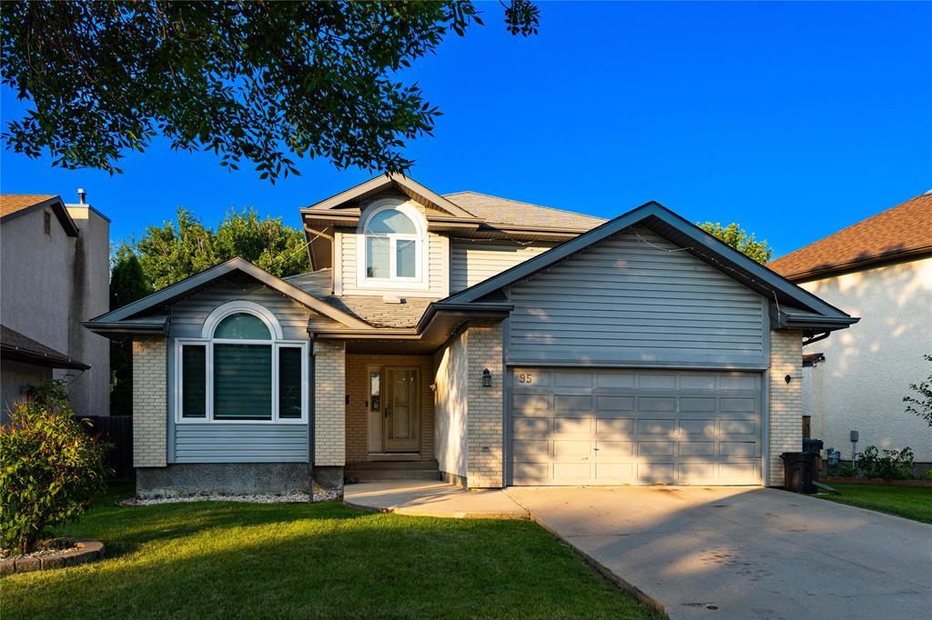 95 De La Seigneurie Boulevard, Winnipeg, Manitoba  R3X 1S2 - Photo 0 - 202617120