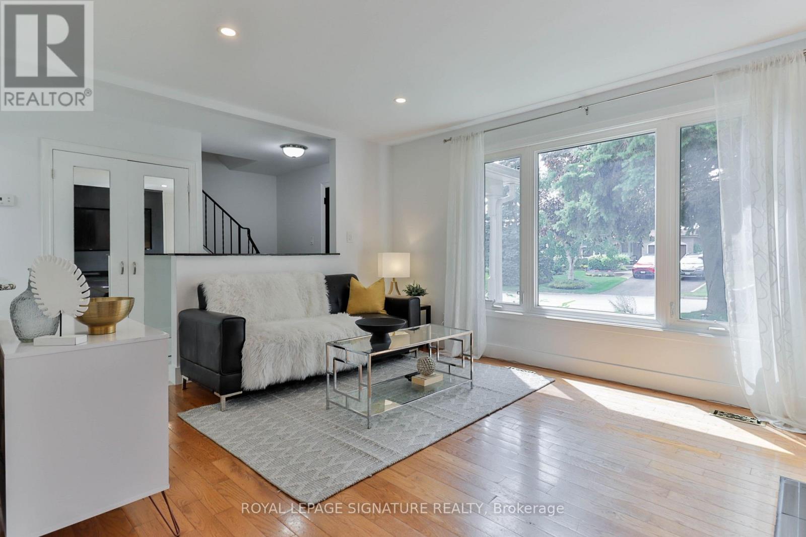 32 Harland Crescent, Ajax, Ontario L1S 1J9 - Photo 5 - E13596368