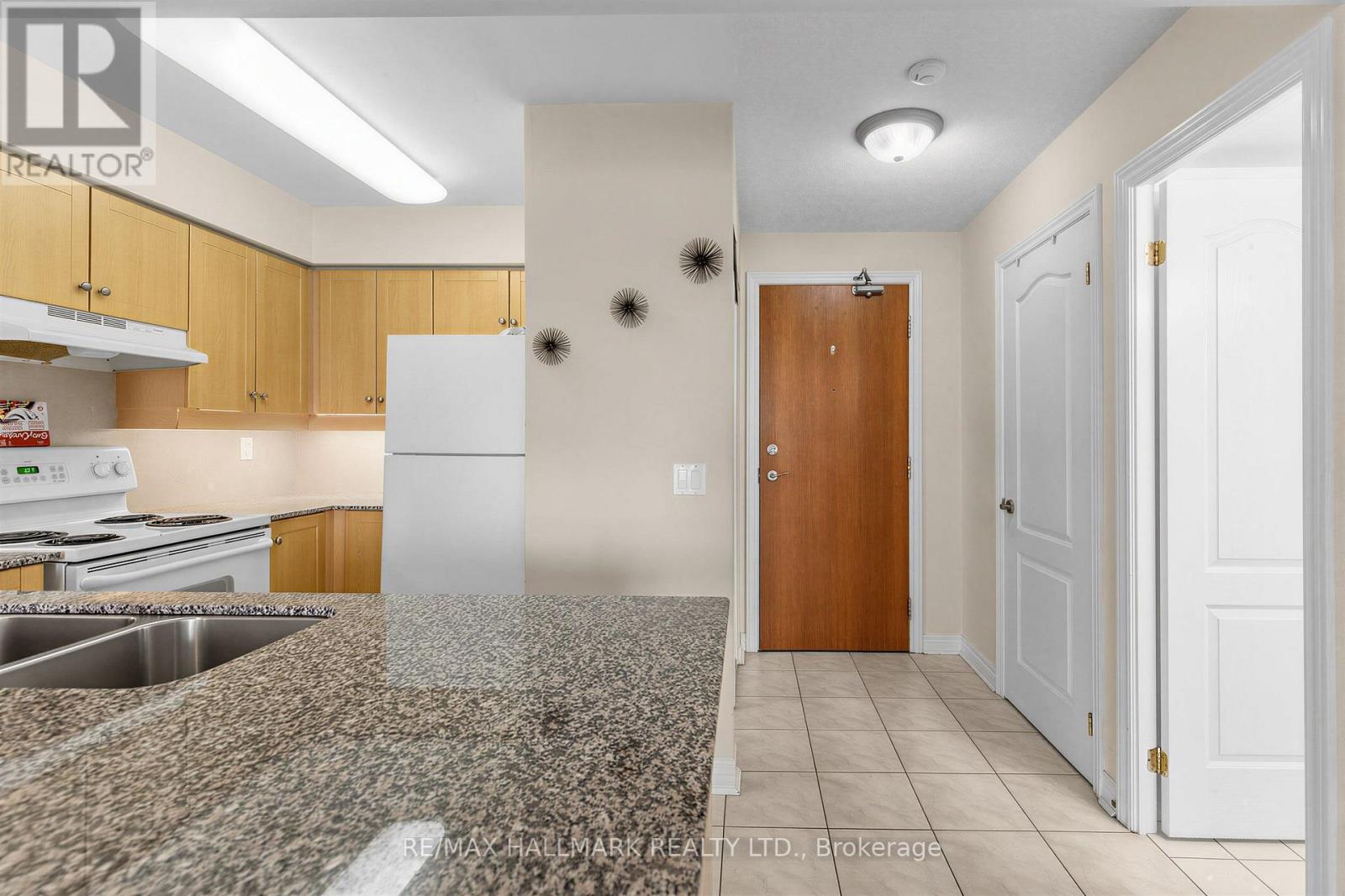 1206 - 50 Disera Drive, Vaughan, Ontario L4J 9E9 - Photo 6 - N13596352