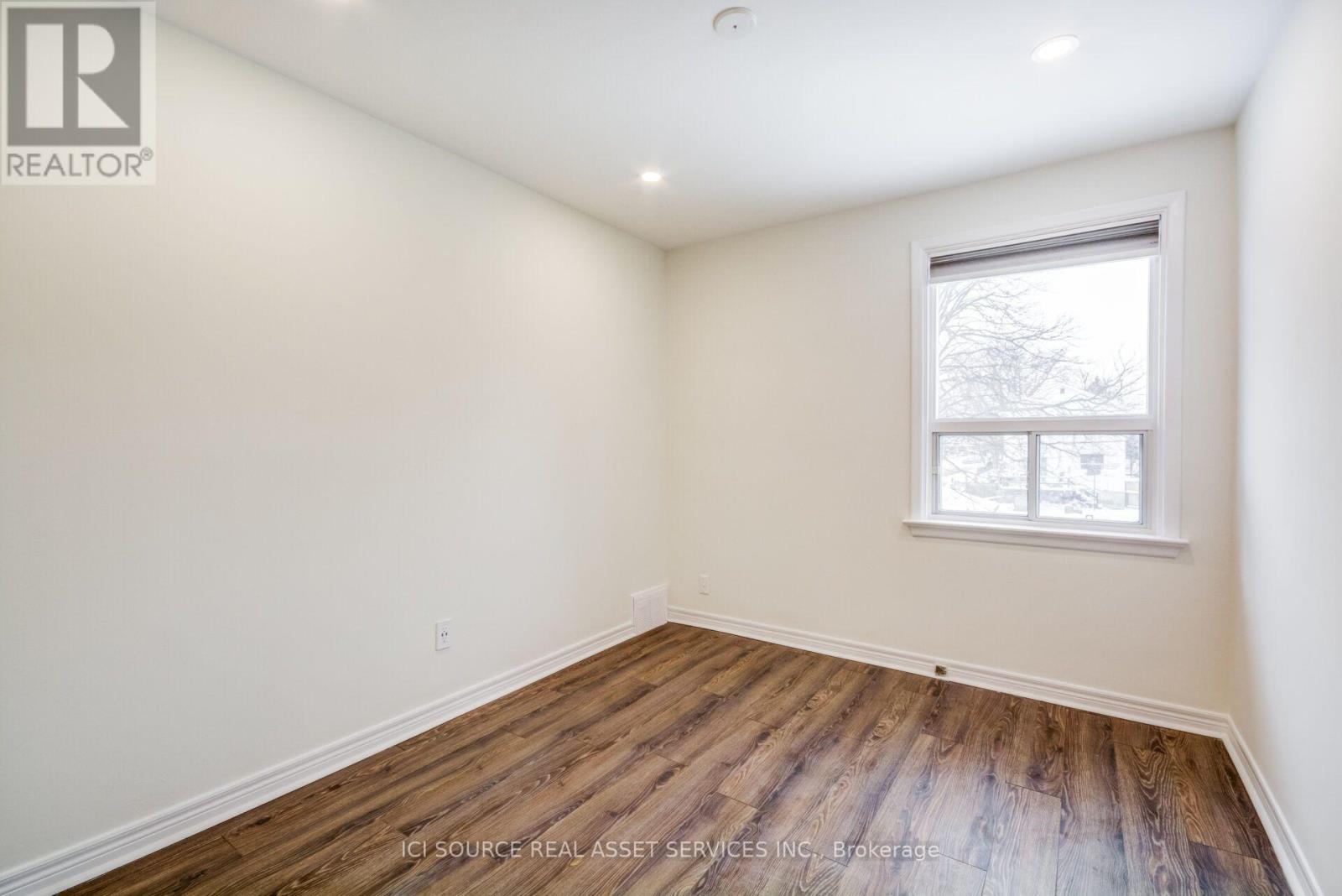 3 - 58 Burlingame Road, Toronto, Ontario  M8W 1Y8 - Photo 14 - W13596336