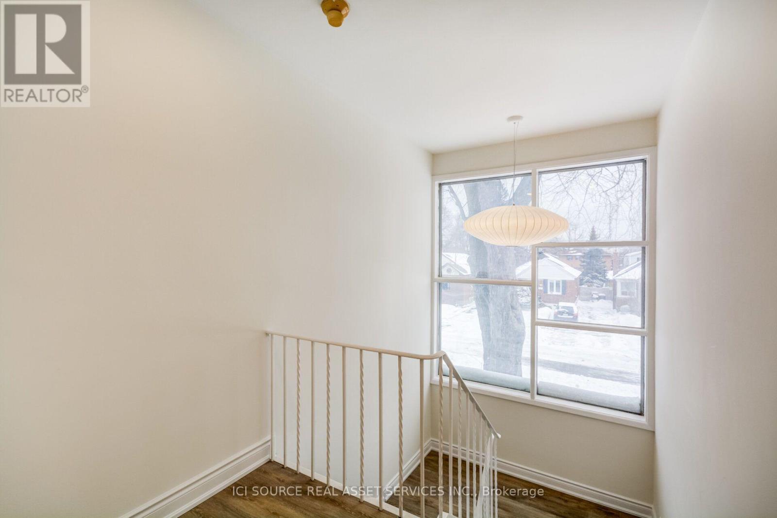 3 - 58 Burlingame Road, Toronto, Ontario  M8W 1Y8 - Photo 2 - W13596336