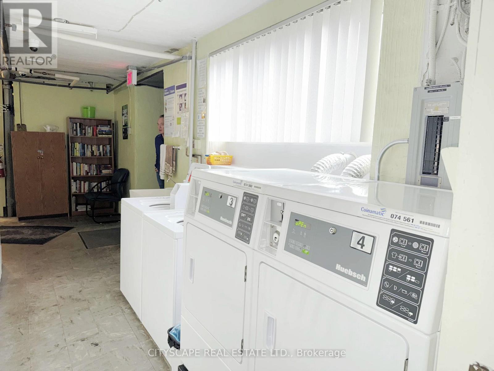 25 - 824 Brant Street, Burlington, Ontario  L7R 2J5 - Photo 32 - W13596348