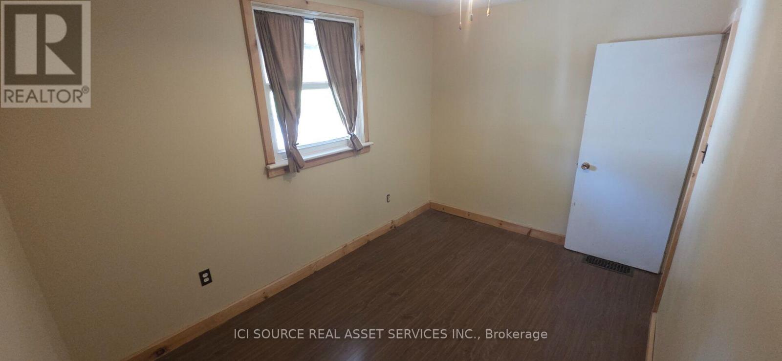 274 East 38th Street, Hamilton, Ontario  L8V 4G3 - Photo 19 - X13596382