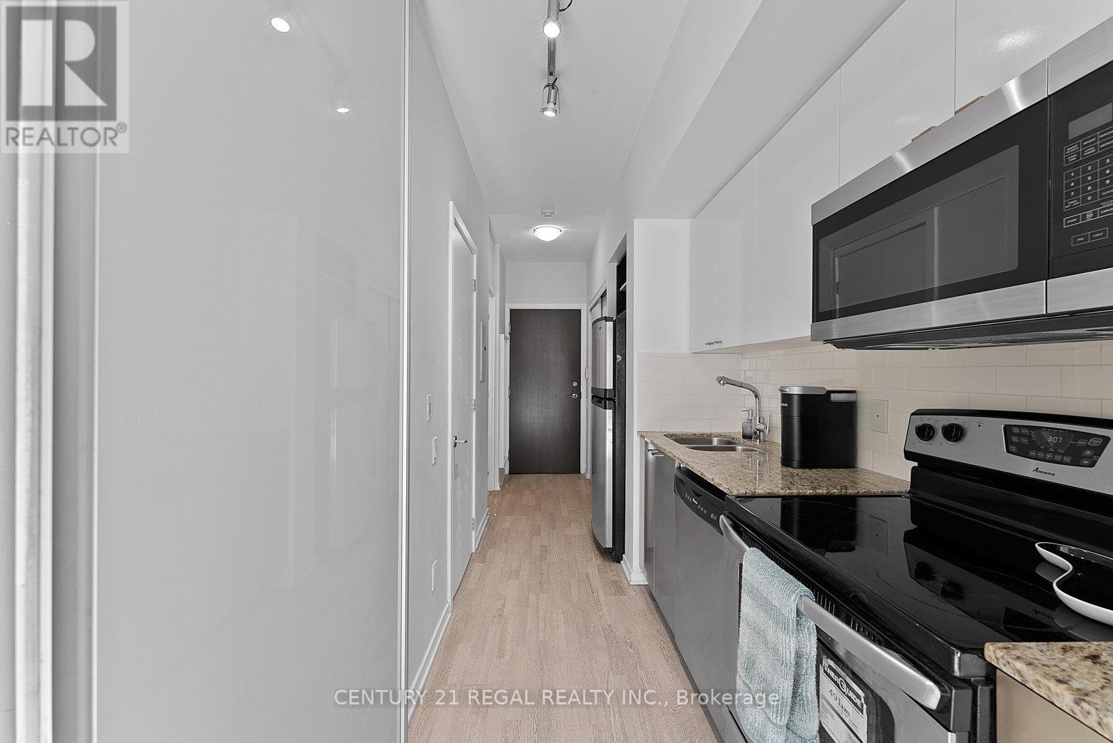 1307 - 103 The Queensway Avenue, Toronto, Ontario  M6S 5B3 - Photo 9 - W13596386