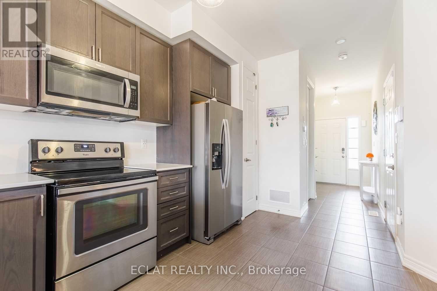 82 Bradbury Road, Hamilton, Ontario  L8J 0E4 - Photo 3 - X13596428