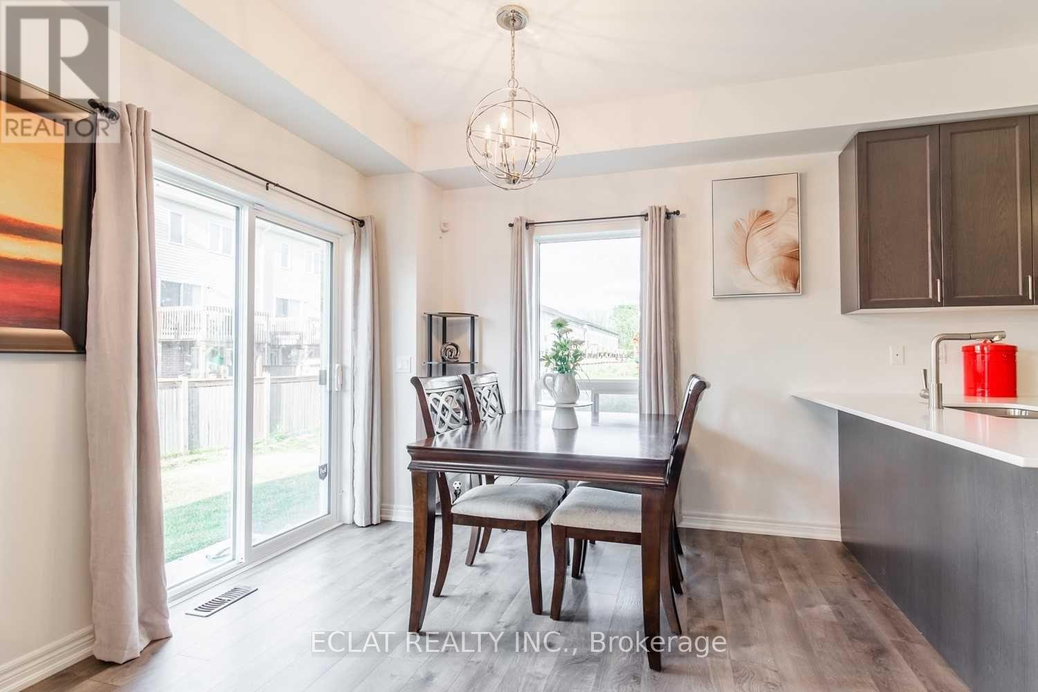 82 Bradbury Road, Hamilton, Ontario  L8J 0E4 - Photo 4 - X13596428
