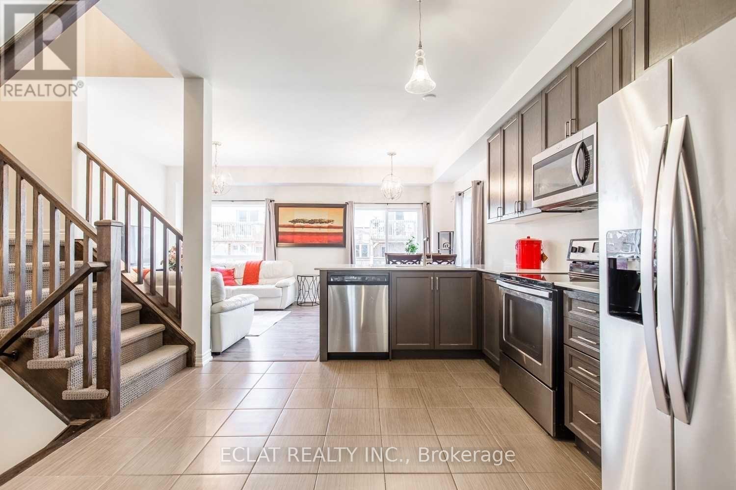 82 Bradbury Road, Hamilton, Ontario  L8J 0E4 - Photo 6 - X13596428