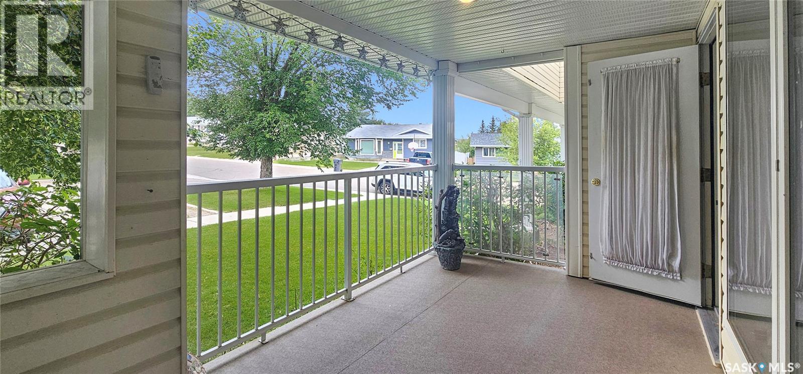 101 230 Lister Kaye Crescent, Swift Current, Saskatchewan  S9H 0A2 - Photo 4 - SK043227