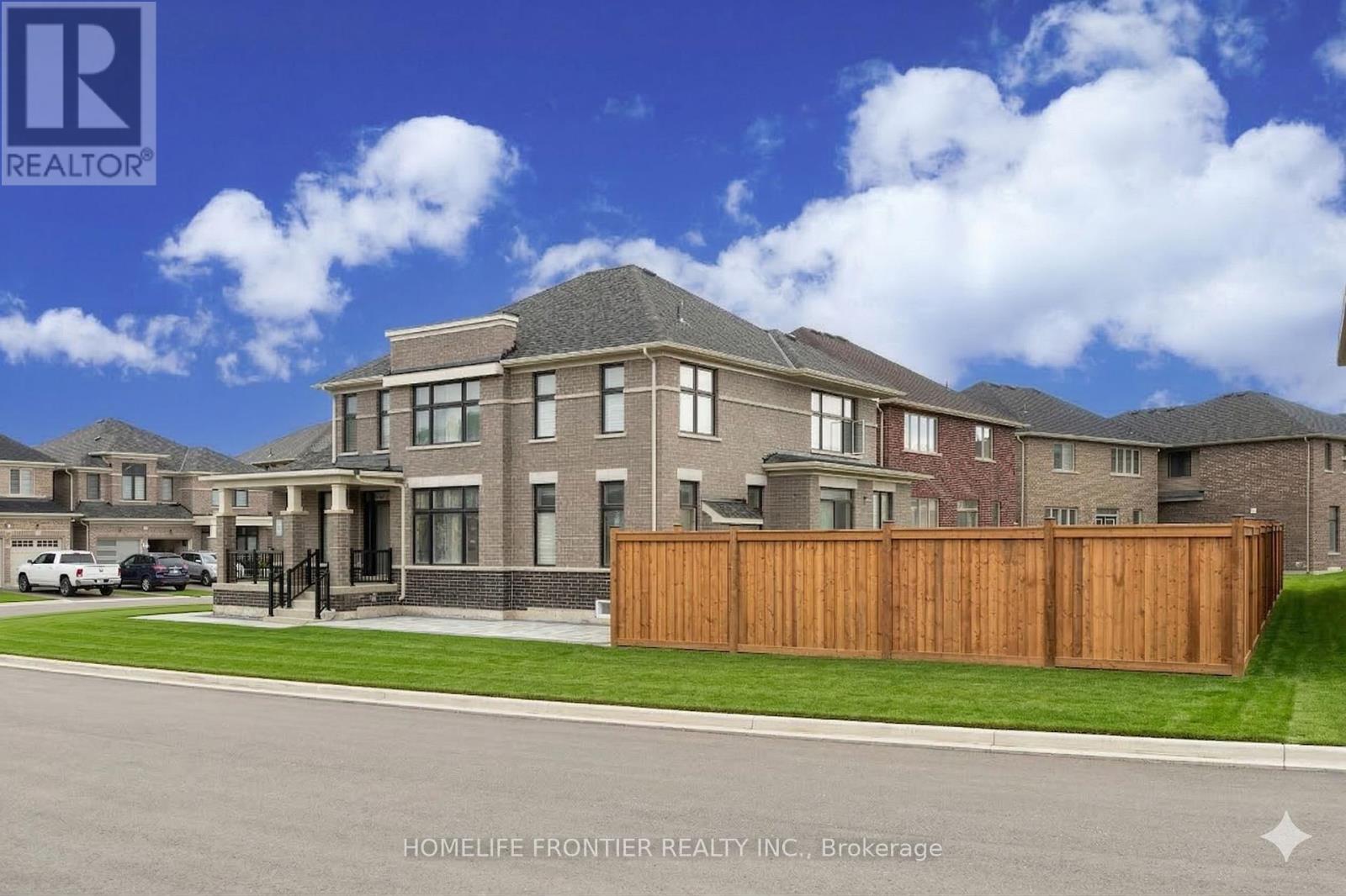 49 Ainslie Hill Crescent, Georgina, Ontario  L0E 1R0 - Photo 3 - N13594504
