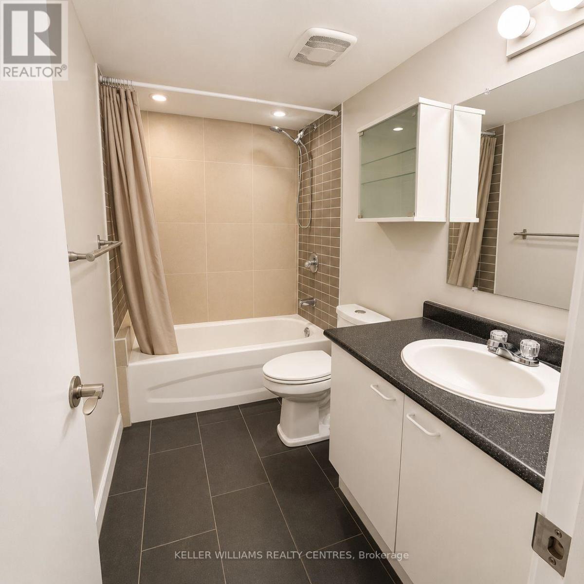 71 Avenue Road, Richmond Hill, Ontario  L4C 9N6 - Photo 7 - N13596558