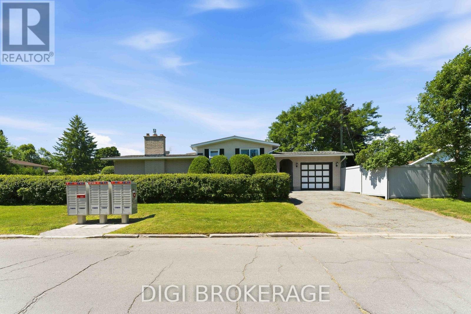 737 Southmore Drive W, Ottawa, Ontario  K1V 7A2 - Photo 6 - X13596460