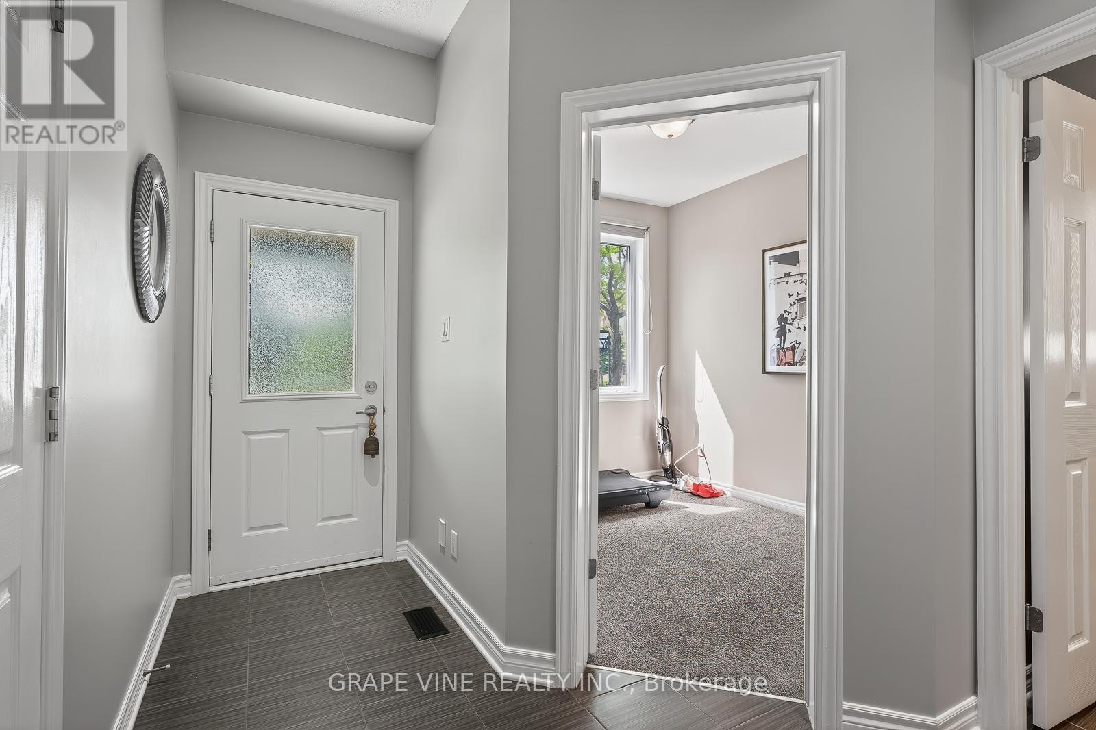360 Balinroan Crescent, Ottawa, Ontario  K2J 3T9 - Photo 4 - X13596474