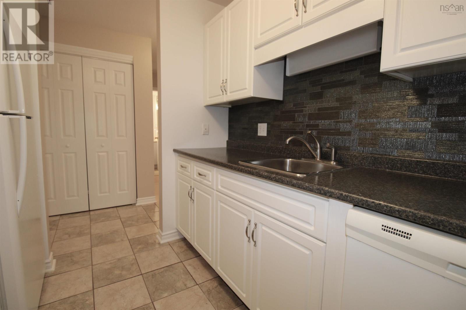 102 63 Farnham Gate Road, Halifax, Nova Scotia  B3M 4A7 - Photo 16 - 202618401