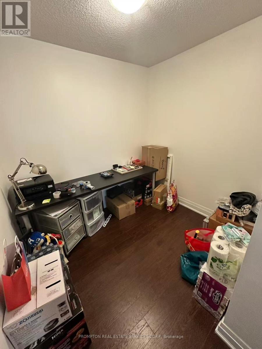 1206 - 1060 Sheppard Avenue W, Toronto, Ontario  M3J 0G7 - Photo 9 - W13596524