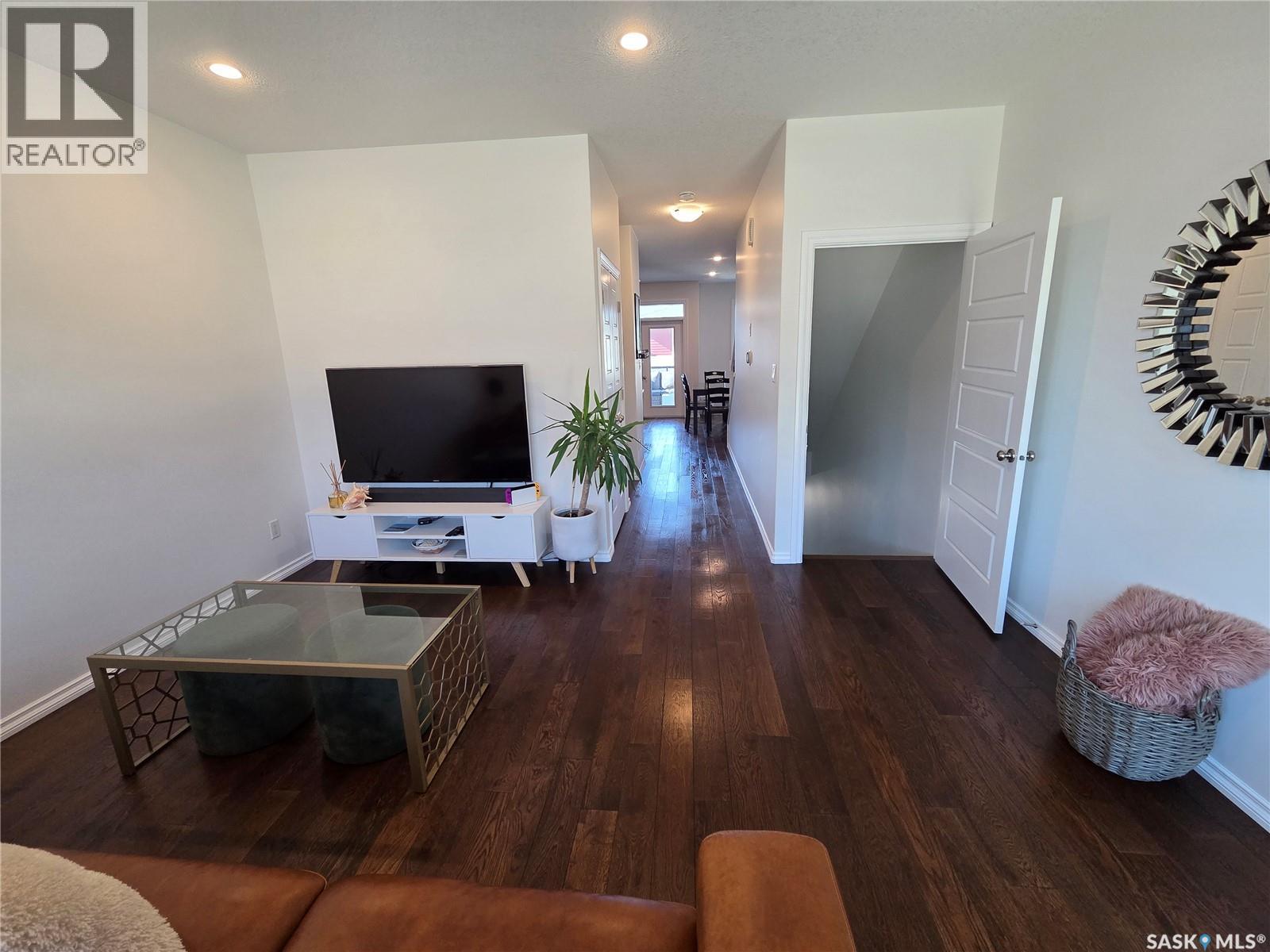 204 3229 Elgaard Drive, Regina, Saskatchewan  S4X 0L2 - Photo 5 - SK043454