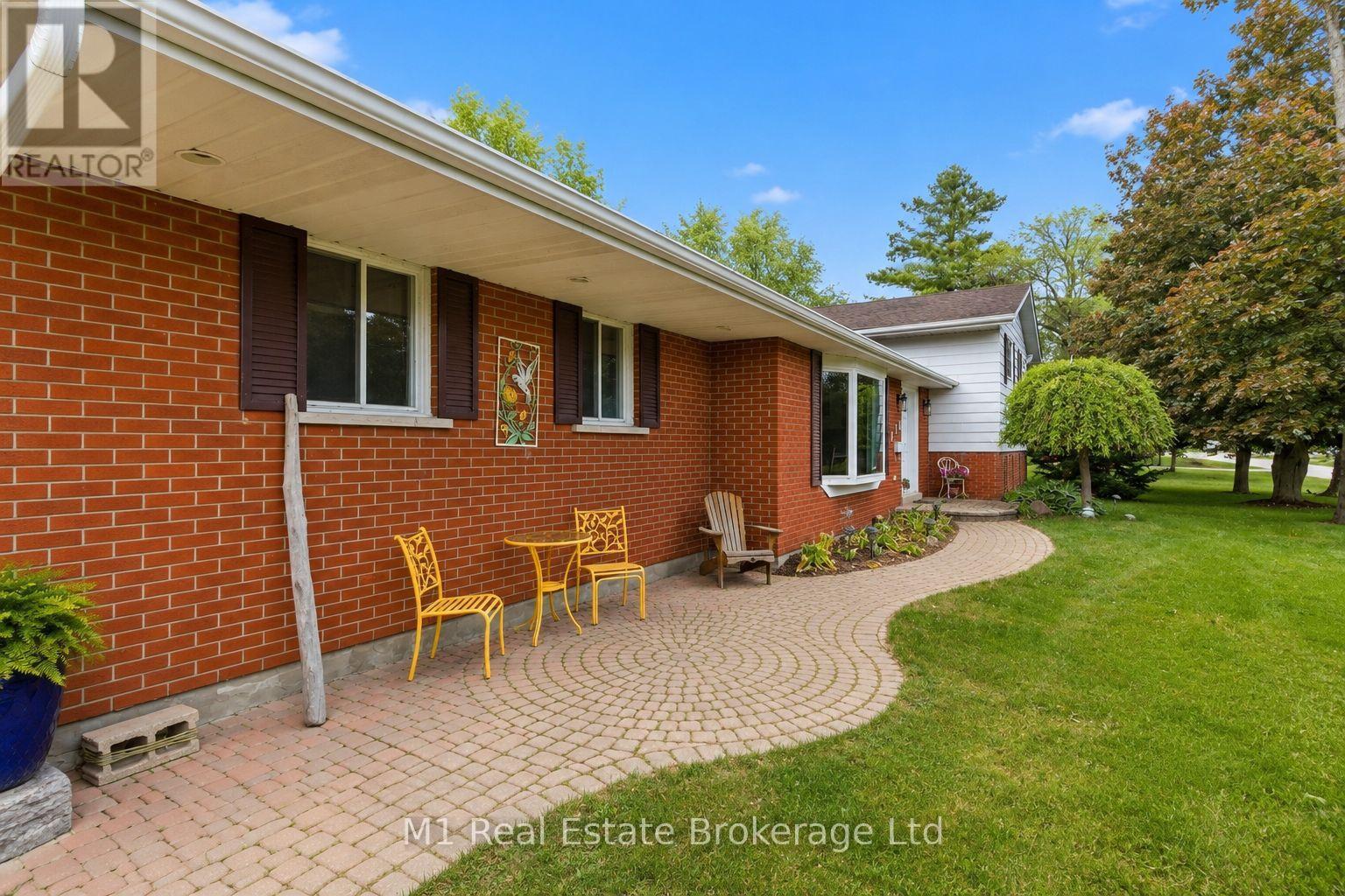 114 Angelica Street, Centre Wellington, Ontario  N1M 2Z6 - Photo 5 - X13596698