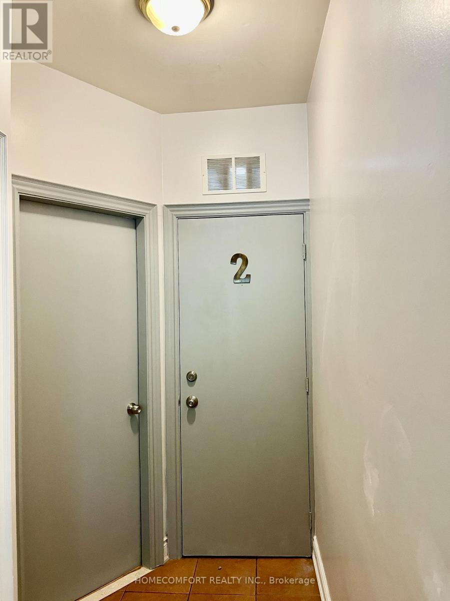 Main - 83 Hounslow Heath Road, Toronto, Ontario M6N 1G7 - Photo 2 - W13522164