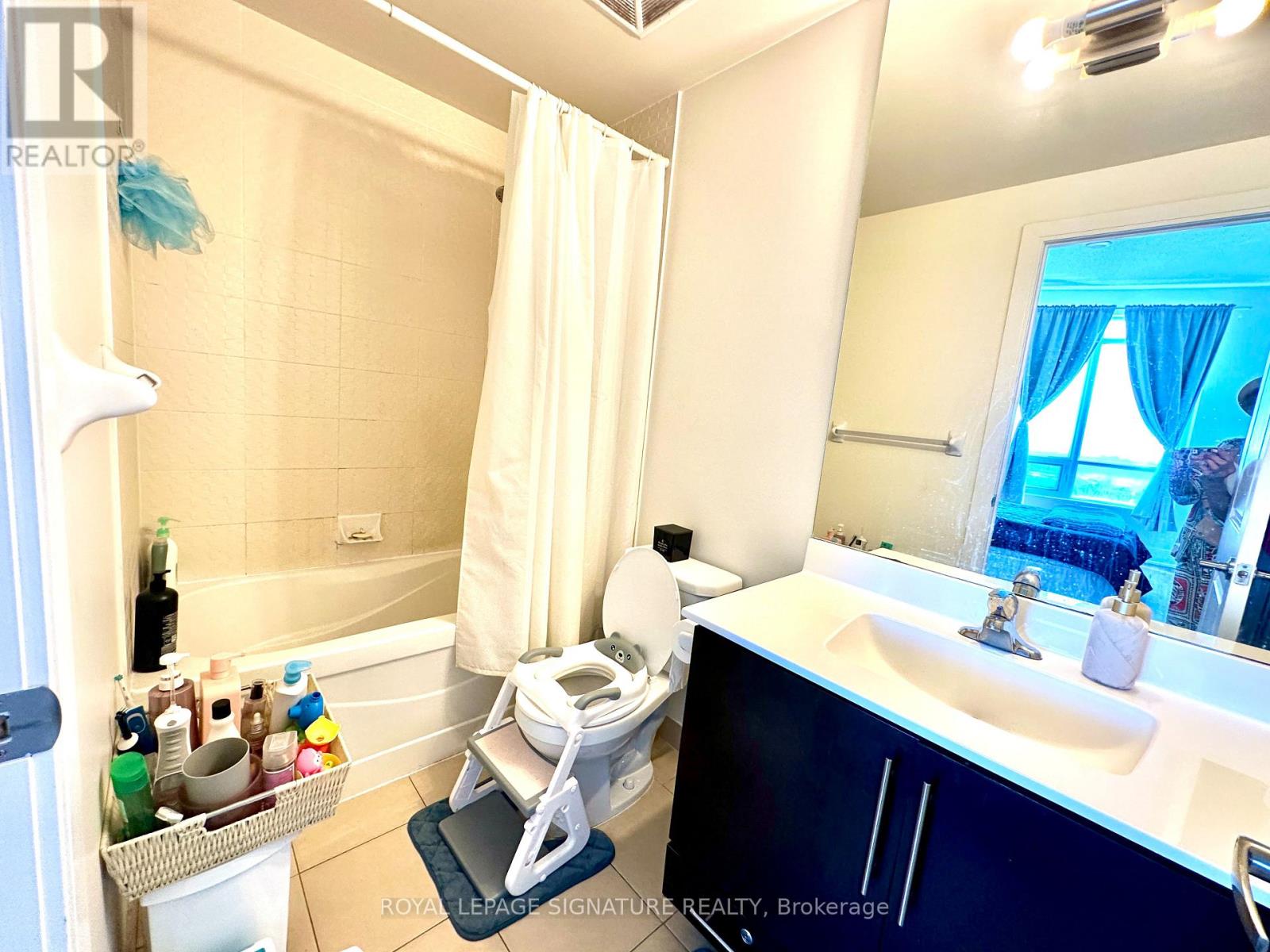 Ph01 - 330 Burnhamthorpe Road W, Mississauga, Ontario  L5B 0E1 - Photo 17 - W13596630