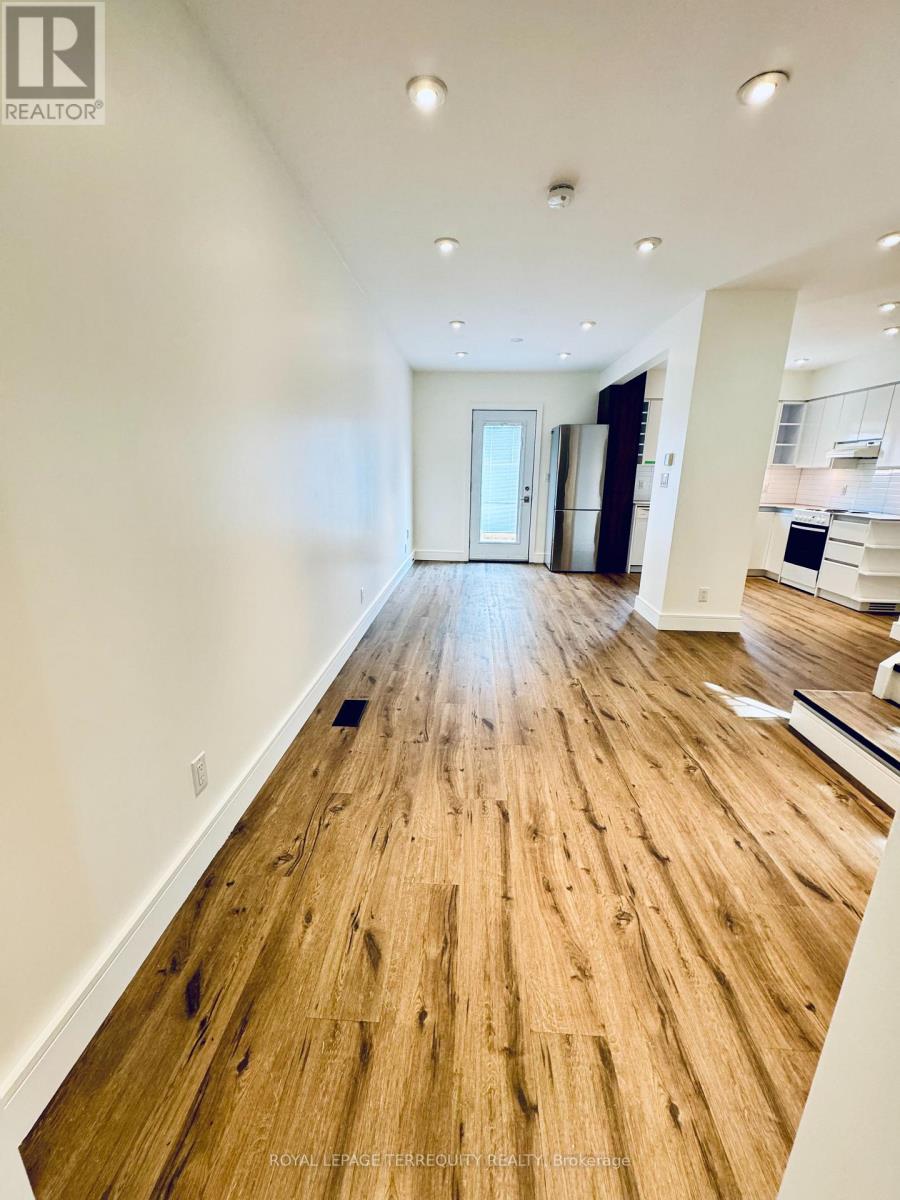 37 White Avenue, Toronto, Ontario  M6N 1S7 - Photo 15 - W13596726