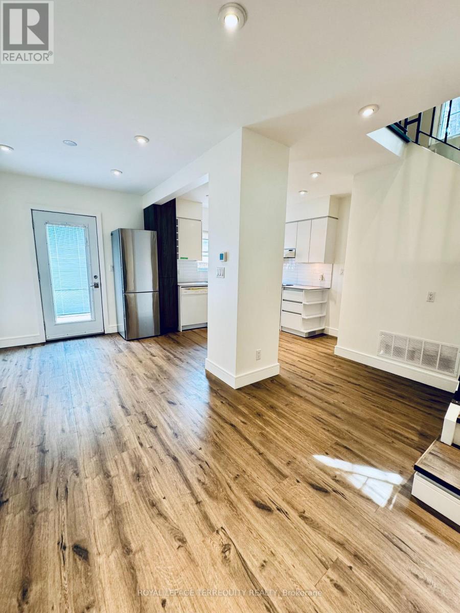 37 White Avenue, Toronto, Ontario  M6N 1S7 - Photo 16 - W13596726